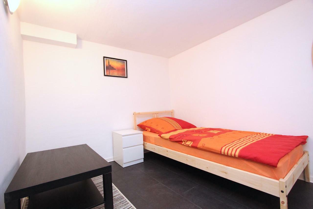 Privat-Souterrain-Apartment Hannover Esterno foto